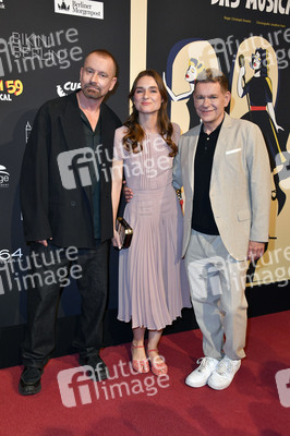 Musicalpremiere 'Ku'damm 59 - Das Musical' in Berlin