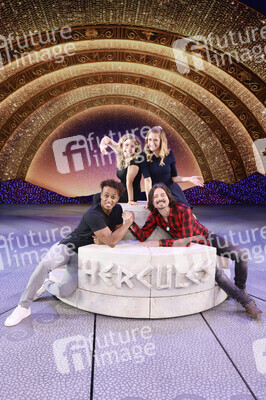 Besuch von Stefanie Hertel mit Familie beim Musical 'Hercules' in Hamburg