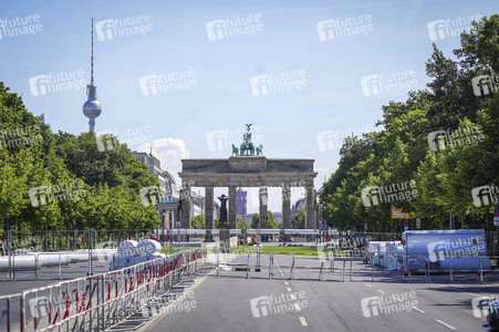 Aufbau der Fan-Zone zur Fußball-Europameisterschaft UEFA EURO 2024 in Berlin
