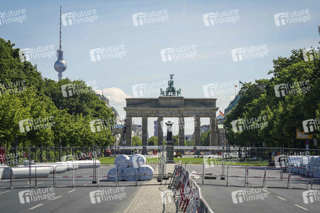 Aufbau der Fan-Zone zur Fußball-Europameisterschaft UEFA EURO 2024 in Berlin