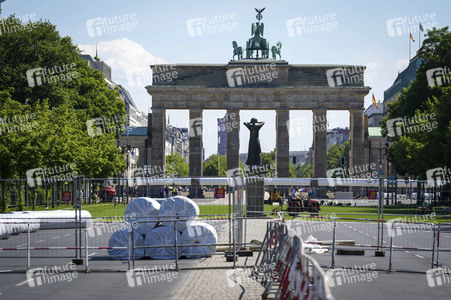Aufbau der Fan-Zone zur Fußball-Europameisterschaft UEFA EURO 2024 in Berlin
