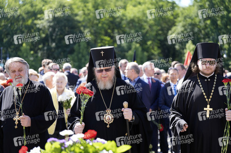 Gedenktag am Sowjetischen Ehrenmal Treptow in Berlin