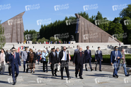 Gedenktag am Sowjetischen Ehrenmal Treptow in Berlin