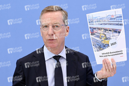 Bundespressekonferenz Vorstellung der Studie: Herausforderungen für die Schuldenbremse in Berlin