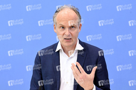 Bundespressekonferenz Vorstellung der Studie: Herausforderungen für die Schuldenbremse in Berlin