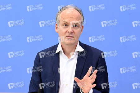 Bundespressekonferenz Vorstellung der Studie: Herausforderungen für die Schuldenbremse in Berlin