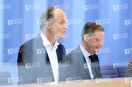 Bundespressekonferenz Vorstellung der Studie: Herausforderungen für die Schuldenbremse in Berlin