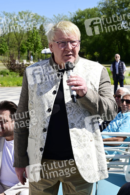 Sommergarten-Show in Beelitz