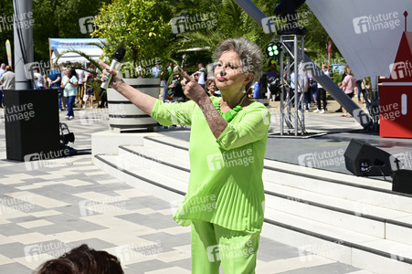 Sommergarten-Show in Beelitz