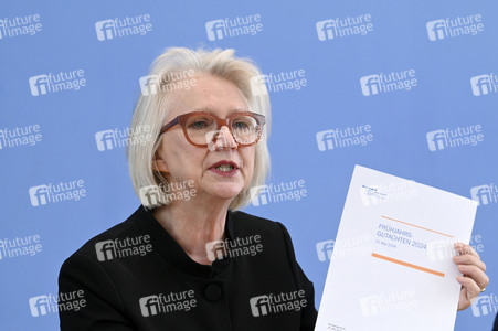 Bundespressekonferenz Vorstellung des Frühjahrsgutachten 2024 in Berlin