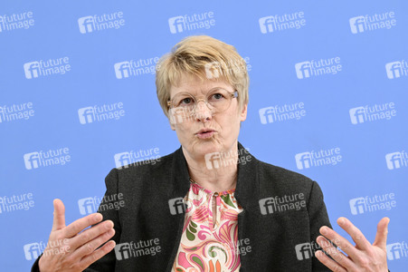 Bundespressekonferenz Vorstellung des Frühjahrsgutachten 2024 in Berlin