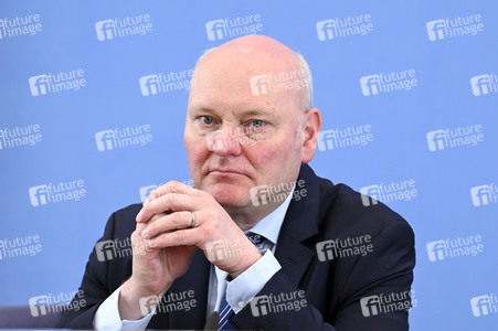 Bundespressekonferenz Vorstellung des Frühjahrsgutachten 2024 in Berlin