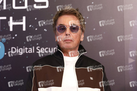 Pressekonferenz zur Eröffnung vom Starmus VII Festival in Bratislava