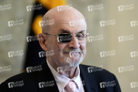 Frank-Walter Steinmeier empfängt Salman Rushdie in Berlin