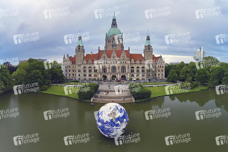 Kunstinstallation Floating Earth in Hannover