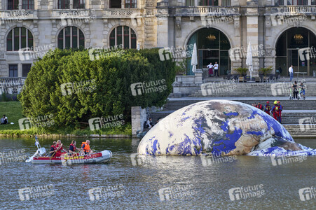 DLRG Einsatz bei Kunstinstallation in Hannover