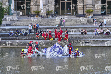 DLRG Einsatz bei Kunstinstallation in Hannover