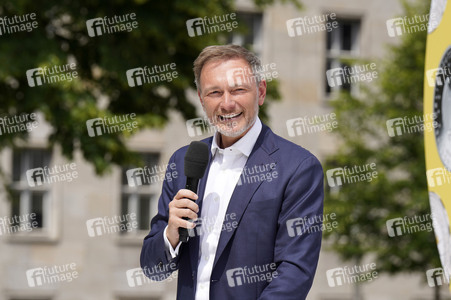 Präsentation des Sonderpostwertzeichens und der 11-Euro-Sammlermünze UEFA Fußball-Europameisterschaft 2024 in Berlin