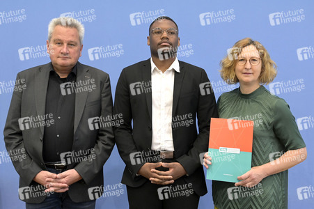 Bundespressekonferenz Jahresstatistik 2023 zu rechter und rassistischer Gewalt in Berlin