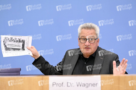 Bundespressekonferenz Jahresstatistik 2023 zu rechter und rassistischer Gewalt in Berlin