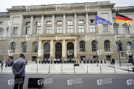 Feierliches Gelöbnis von Soldatinnen und Soldaten der Bundeswehr in Berlin