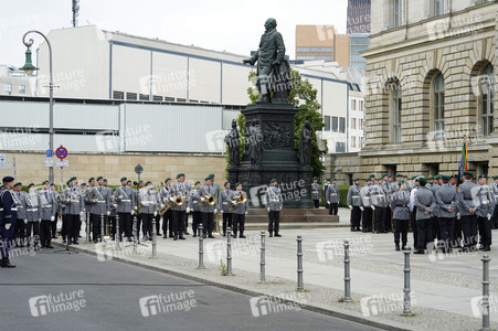Feierliches Gelöbnis von Soldatinnen und Soldaten der Bundeswehr in Berlin