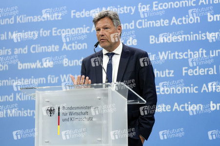 Pressekonferenz mit Robert Habeck in Berlin