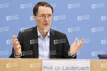 Bundespressekonferenz Kabinettsbeschluss zum Versorgungsstärkungsgesetz in Berlin