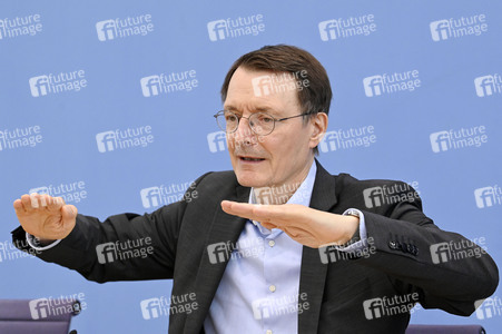 Bundespressekonferenz Kabinettsbeschluss zum Versorgungsstärkungsgesetz in Berlin