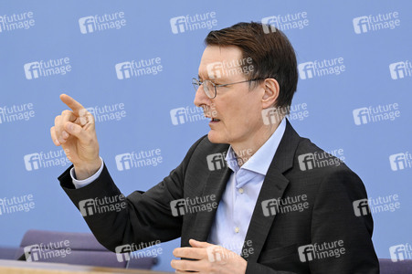 Bundespressekonferenz Kabinettsbeschluss zum Versorgungsstärkungsgesetz in Berlin