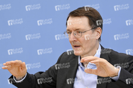 Bundespressekonferenz Kabinettsbeschluss zum Versorgungsstärkungsgesetz in Berlin