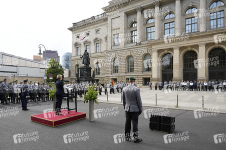 Feierliches Gelöbnis von Soldatinnen und Soldaten der Bundeswehr in Berlin