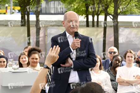 Demokratiefest zu 75 Jahren Grundgesetz in Berlin