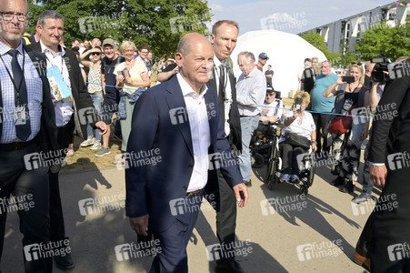 Demokratiefest zu 75 Jahren Grundgesetz in Berlin