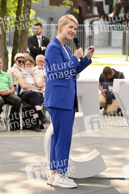 Demokratiefest zu 75 Jahren Grundgesetz in Berlin