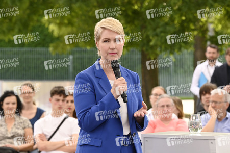 Demokratiefest zu 75 Jahren Grundgesetz in Berlin