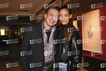 Theaterpremiere 'Die Kehrseite der Medaille' in München