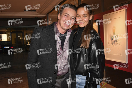 Theaterpremiere 'Die Kehrseite der Medaille' in München