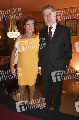 Theaterpremiere 'Die Kehrseite der Medaille' in München