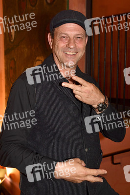 Theaterpremiere 'Die Kehrseite der Medaille' in München