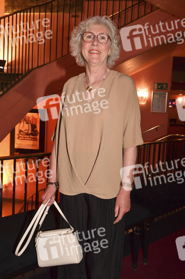 Theaterpremiere 'Die Kehrseite der Medaille' in München