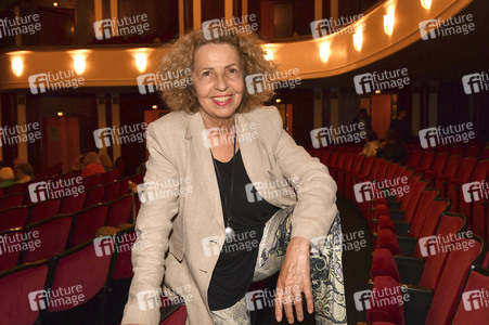 Theaterpremiere 'Die Kehrseite der Medaille' in München