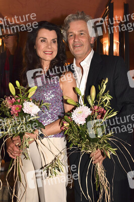 Theaterpremiere 'Die Kehrseite der Medaille' in München