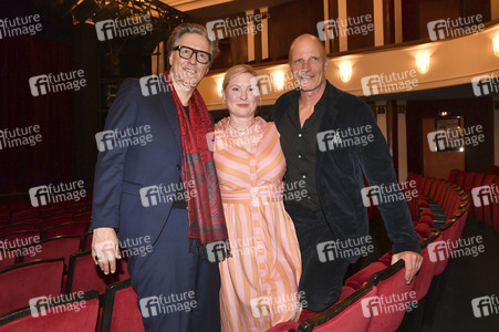 Theaterpremiere 'Die Kehrseite der Medaille' in München