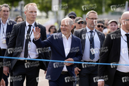 Demokratiefest zu 75 Jahren Grundgesetz in Berlin