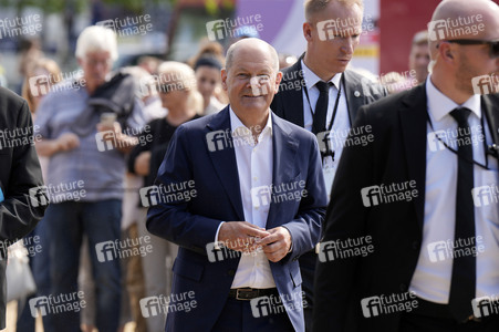 Demokratiefest zu 75 Jahren Grundgesetz in Berlin