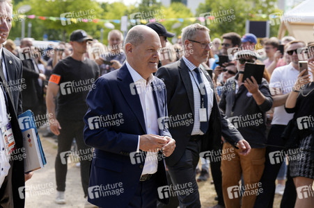 Demokratiefest zu 75 Jahren Grundgesetz in Berlin