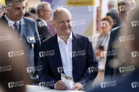Demokratiefest zu 75 Jahren Grundgesetz in Berlin