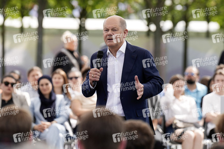Demokratiefest zu 75 Jahren Grundgesetz in Berlin
