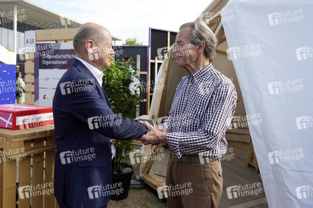 Demokratiefest zu 75 Jahren Grundgesetz in Berlin